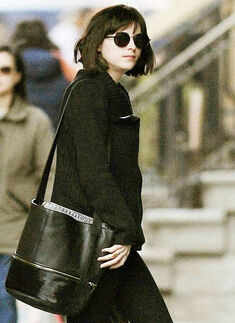 Dakota Johnson debuts bob hairdo