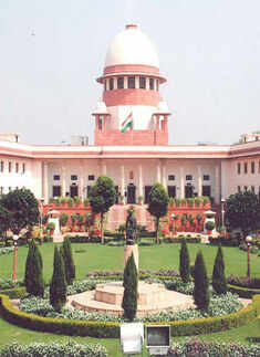 SC stays defamation proceedings against Kejriwal