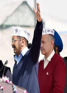 SC stays defamation proceedings against Kejriwal