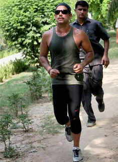 Norms on airport checks &lsquo;hypocritical&rsquo;: Vadra