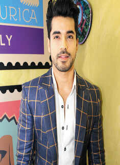 Gautam Gulati at Grub House's party