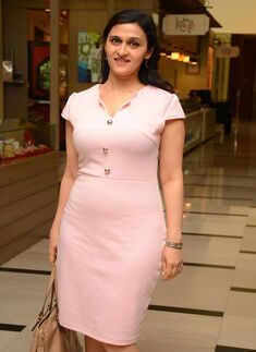 Art aficionados join together