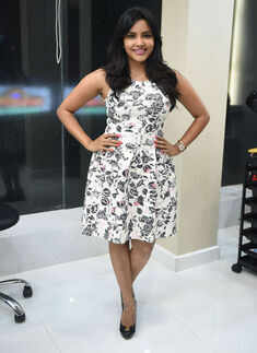 Essensuals salon launch