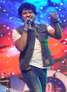 KK performs in the city