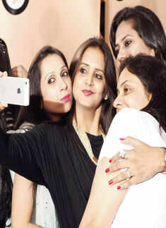 Selfie booth rocks the party