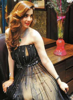 Glamming up the afternoon Photogallery - Times of India