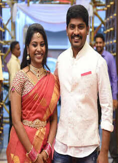 Rekha and Manikandan's wedding reception Photogallery - Times of India