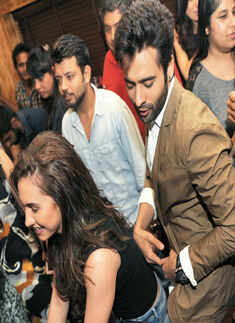 A stylish dancing event Photogallery - Times of India