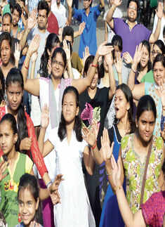 The crowd at the Zumba class Photogallery - Times of India