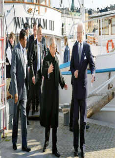 President Pranab Mukherjee with King Carl XVI Gustaf Photogallery - Times of India