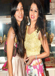 Komal (L) and Reena during a designers  Photogallery Times of India