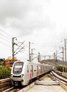 Mumbai Metro offers 'pizza on the go' to commuters Photogallery - Times of India