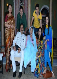 Karam Rajpal, Ekta Kaul, Varun Badola, Sucheta Trivedi, Krutika Desai and others during the launch of a show Photogallery - Times of India