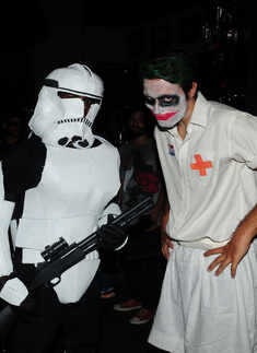 Sunil and Cameron Photogallery - Times of India