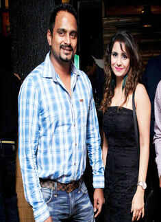 Kirthan and Mansi pose for a photo