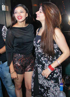 Avnit (L) and Sukhna during the Musical Night