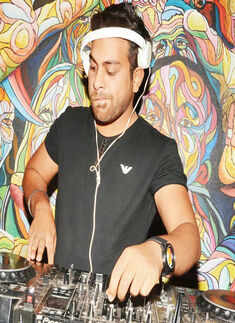 DJ Akki during Super Saturday Night