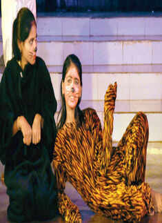 Child artists perform during the play Saloni Goriya