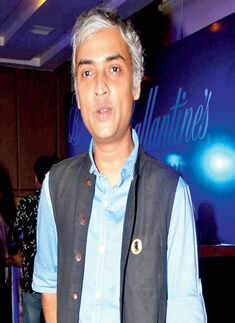 Adheer Som during a Storytelling session