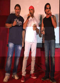 Aditya Narayan (R) during the promotion