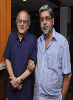 Pradip Mukherjee and Saibal Mitra pose during the 100 days celebration