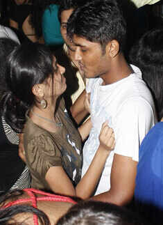 HHI Saturday night party