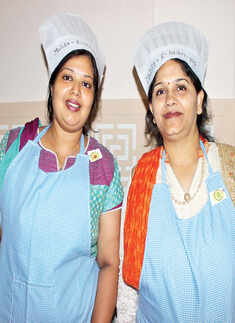 Meenu and Rekha during the Mallika-e-Kitchen competition
