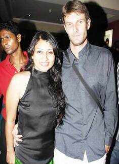 Someplace Else Dance bash