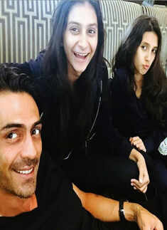 Celebs post #SelfieWithDaughter