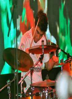 Abhinandan Mukherjee performs