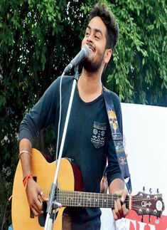 Music and Fun @ Raahgiri