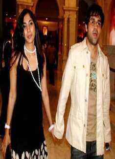 Emraan Hashmi with wife, Parveen