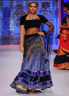 IIJW '15: Jewellers Association Show