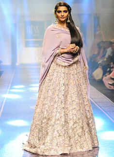 IIJW '15: Best of the Best &ndash; Show 2