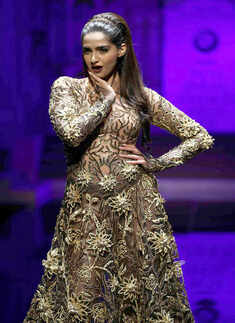 BIBFW '15: Day 1: Abu Jani & Sandeep Khosla