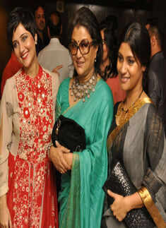 Shesher Kobita's party