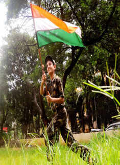 A boy dressed-up like Indian Soldier