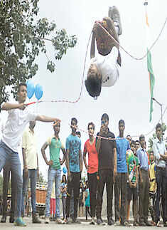 Raahgirs perform some skipping stunts