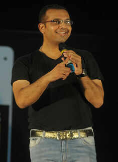 Emcee Madhukar during the Clean & Clear