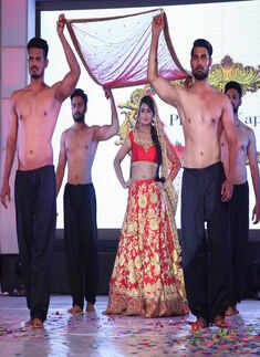 Parul walks the ramp for Vijayaditya
