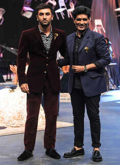 Ranbir Kapoor walks the ramp for Manish Malhotra