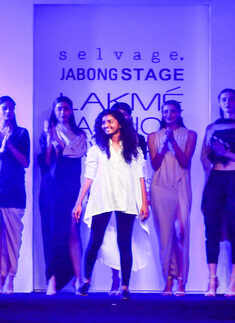 Model walk the ramp