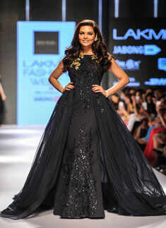 LFW '15: Day 6: Ridhi Mehra