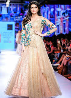 LFW '15: Day 6: Sonaakshi Raaj