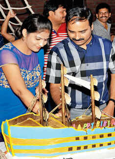 Y Guru&rsquo;s b&rsquo;day party