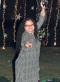 Madhumita Chakraborty during Shyam and Rajeshree Dewani&rsquo;s 25th wedding anniversary