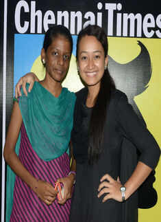 Amerioca (R)  poses with her best friend during the auditions