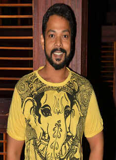 Ganesh Nallari during a live performance