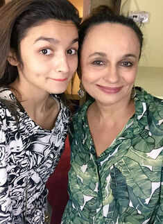 Cute Alia Bhatt poses