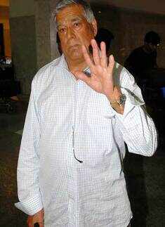 Jet skids off runway